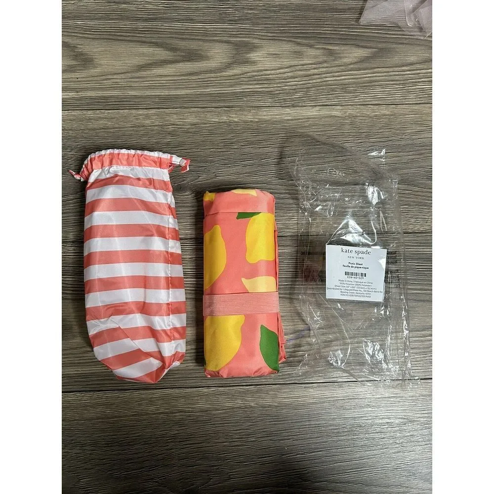 NEW Kate Spade Floral Lemons Picnic Blanket 54